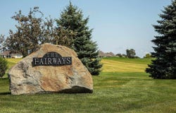 132 Fairway Dr, Waverly, IA 50677