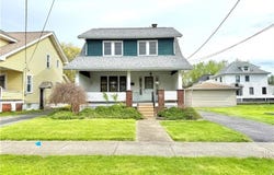323 E Edgewood Ave, New Castle, PA 16105