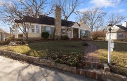 1954 S Lake Terrace, Independence, MO 64055