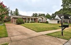 10327 Dorenshire Court, St Louis, MO 63128