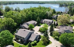 70 Pine Tree Ridge Drive, Waterford Twp, MI 48327