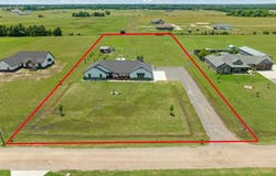 176 Private Road 33082, Sumner, TX 75486