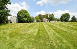 1125 Valleyview Dr, Cecil, PA 15055