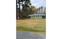 9135 Mayes St, Jarratt, VA 23867