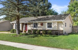 2104 Garland Ave, Waukesha, WI 53188