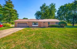 130 Brookside Court, Franklin, IN 46131