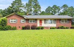 11 Hamden Circle, Cheraw, SC 29520