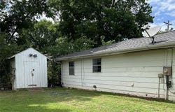 104 E Gardner Street, Pauls Valley, OK 73075