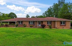 908 E Alabama Avenue, Albertville, AL 35950
