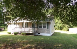 103 Mccullen Street, Burgaw, NC 28425