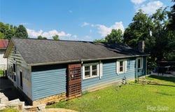 1611 Valwood Place NE, Lenoir, NC 28645