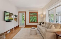 525 W Minnehaha Parkway, Minneapolis, MN 55419