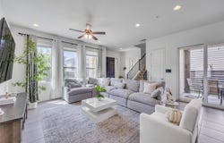 1612 Arcilla ST, Austin, TX 78741