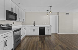 5525 E THOMAS Road, Phoenix, AZ 85018