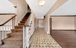 23 Bohnert Pl, Waldwick Boro, NJ 07463-1529