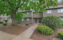 25 Cliffside Drive, Manchester, CT 06042