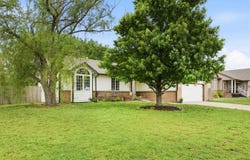 119 N Devinshire, Bentley, KS 67016