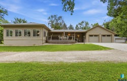 4701 N Timberline Ave, Sioux Falls, SD 57110