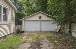 642 N Kalamazoo Street, Paw Paw, MI 49079