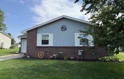 436 Berne Street, Berne, IN 46711