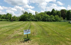 8282 Eagle Creek Drive, Garrettsville, OH 44231