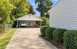 1316 Calhoun, Yazoo City, MS 39194