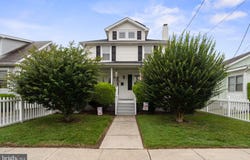 8 ILLINOIS, BURLINGTON TOWNSHIP, NJ 08016