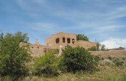 209 Ribak Lane, Taos, NM 87571