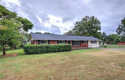 213 Meadow Lane, Cartersville, GA 30120