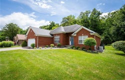 1807 Sterling Oaks Drive, Sellersburg, IN 47172