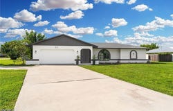 812 SE 34th Street, Cape Coral, FL 33904