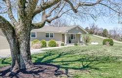 1211 Lovelady Rd, Byrdstown, TN 38549
