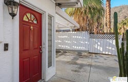 111 Canyon Rock Rd, Palm Springs, CA 92264