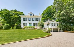 5 North Menantic Road, Shelter Island, NY 11964