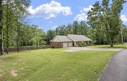 940 Golden Pond Drive, Russellville, AR 72802