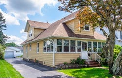21 Riverdale Pkwy, Riverdale Boro, NJ 07457-1106