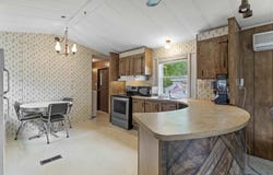 290 Calef Highway, Epping, NH 03042