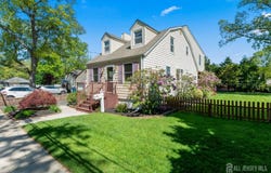 241 Fernhead Avenue, Monroe, NJ 08831