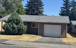 1114 N 1ST AVE, Kelso, WA 98626