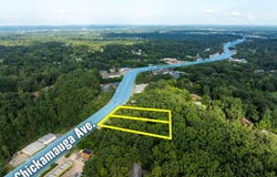 821 Chickamauga Avenue, Rossville, GA 30741