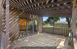 538 Ravenwood Ct, Grand Island, NE 68801