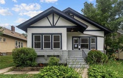 1714 Vincent Avenue N, Minneapolis, MN 55411