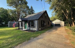 55806 Clover Road, Mishawaka, IN 46545