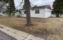 512 Memorial Dr, Buhl, MN 55713