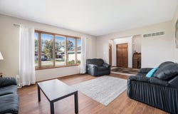 925 Brooke Lane, Schererville, IN 46375