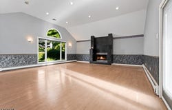 7 Banta Rd, Kinnelon Boro, NJ 07405-2514