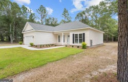547 Oakwood, Statesboro, GA 30458