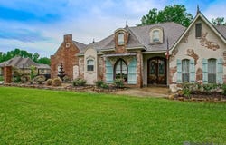 424 Clover Ridge Dr, Jackson, LA 70748