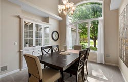 3933 Donegal Way, Eagan, MN 55122
