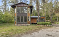 17561 E PERIMETER RD, Athol, ID 83801